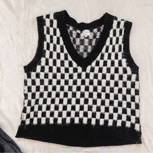Francescas checker sweater vest size medium